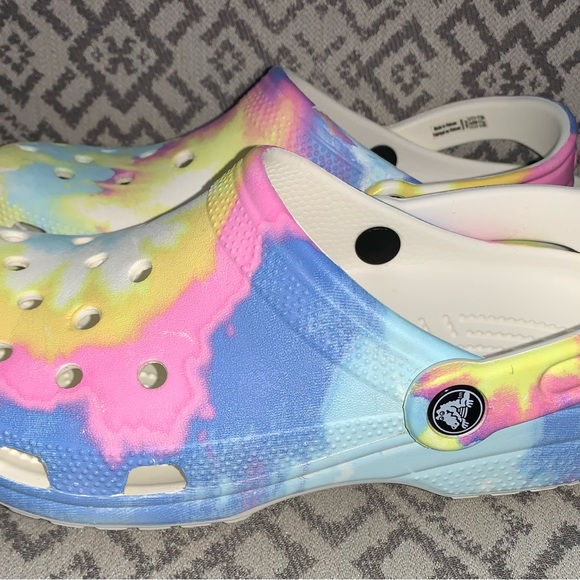 Crocs Tie Dye women’s shoes size 8 - Picture 8 of 11